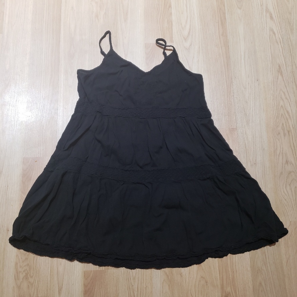 Lightweight black dress